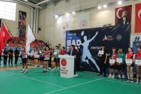 Badminton Süper Lig Müsabakalari Kayseri'de Devam Ediyor