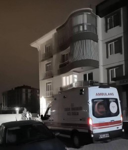 Balkondan Düsen 4 Yasindaki Çocuk Hayatini Kaybetti