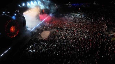 Baskentte 'Büyük Zafer' Coskuyla Kutlandi