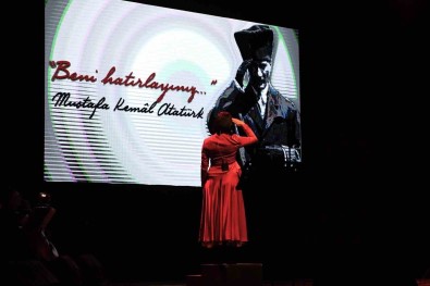 Müzikal Belgesel 'Kemal' Osmangazi'de Sahnelendi