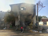 Denizli'de Sarjda Birakilan Telefon Ambalaj Fabrikasini Küle Çevirdi