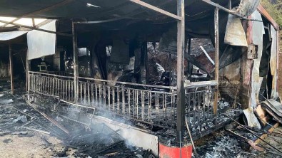 Isparta'da Bahçe Ev Yangin Sonucu Kül Oldu