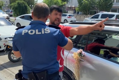 Polis 'Çekecegim' Dedi, Sürücü 'Çektirtmem' Diyerek Mukavemet Gösterdi