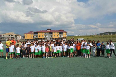 Sarikamis'ta Çocuklar Önce Kuran Kursu, Sonra Spora Kosuyor