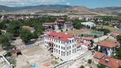 ABD'lilerin Insa Ettigi 160 Yillik Kizlar Mektebi Kütüphane Oluyor