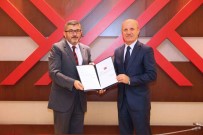 BSEÜ Rektörü Prof. Dr. Zafer Asim Kaplancikli Mazbatasini Aldi