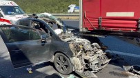 Otomobil Tira Ok Gibi Saplandi Açiklamasi 1'I Agir 3 Yarali Haberi