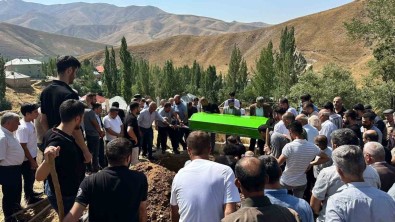 Yüksekova'da Bogulan Vatandas Son Yolculuguna Ugurlandi