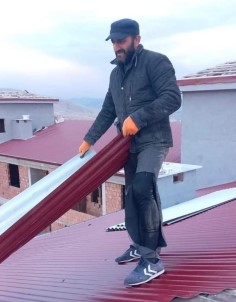 Çatidan Düsen 1 Kisi Hayatini Kaybetti