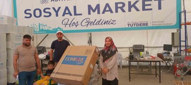 Hayirseverler Ve Belediyeden Tekerlekli Sandalye Dagitimi