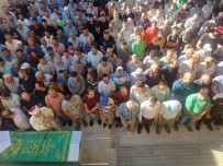 Traktör Kazasinda Hayatini Kaybeden Çift, Topraga Verildi