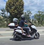 3 Kisinin Motosikletle Yolculuk Yaptigi Anlar Kamerada Haberi