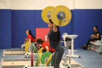 Genç Milli Haltercilerin Tek Hedefi 2028 Olimpiyatlari