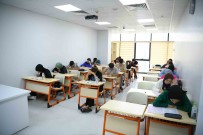 Ögrencilere Seviye Belirleme Sinavi Yapildi