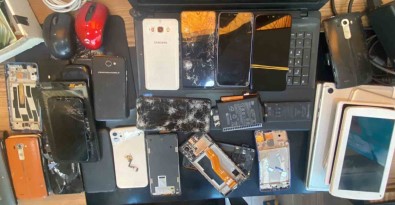 Cep Telefonlarinin SAR Degerleri Sagligi Tehdit Ediyor
