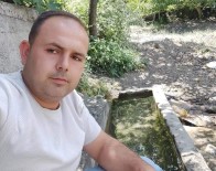 Ise Gitmeyince Evine Gelen Arkadaslari Tarafindan Ölü Bulundu Haberi