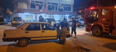 Seyir Halindeki Aracin Motor Kismi Alev Aldi