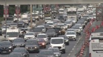 Trafik yine kilit! Okullar açıldı yoğunlu arttı
