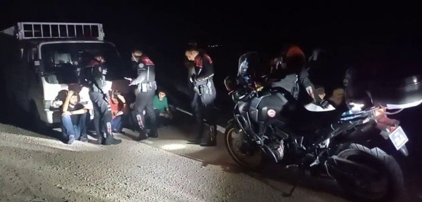 Çorum'da şüphe üzerine durdurulan araçtan cephanelik çıktı