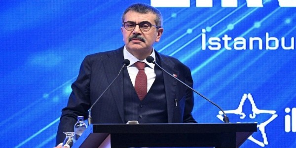MEB’den velilere kritik uyarı! 'Çocuklarınıza aldırmayın...'