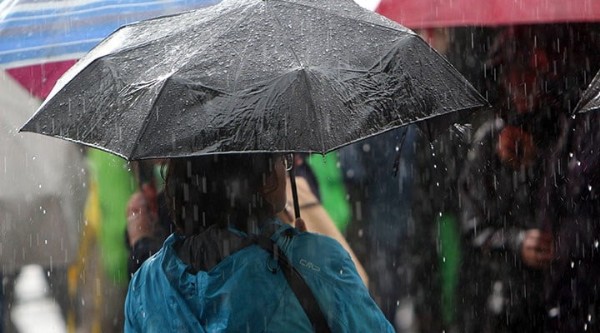 Meteoroloji hava durumu raporunu güncelledi! İstanbul dahil... Sağanak yağış geliyor