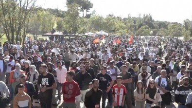 Fransa'da terör örgütü PKK yandaşları festival düzenledi: Paçavra sallayıp, hakaret ettiler