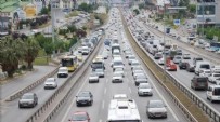 Okulların açılmasıyla birlikte İstanbul trafiğinde yoğunluk arttı