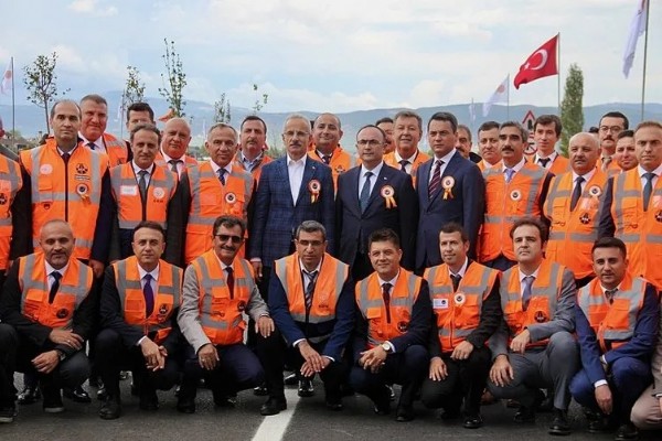 YHT için tarih belli oldu! Bakan Uraloğlu açıkladı