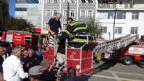 Otel alev aldı! Sebebi bilinmiyor: Ekipler bölgeye sevk edildi Haberi