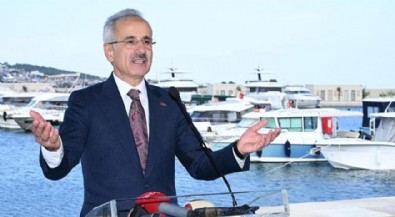 Bakan Uraloğlu açıkladı: Kuşadası kruvaziyer turizminde zirvede