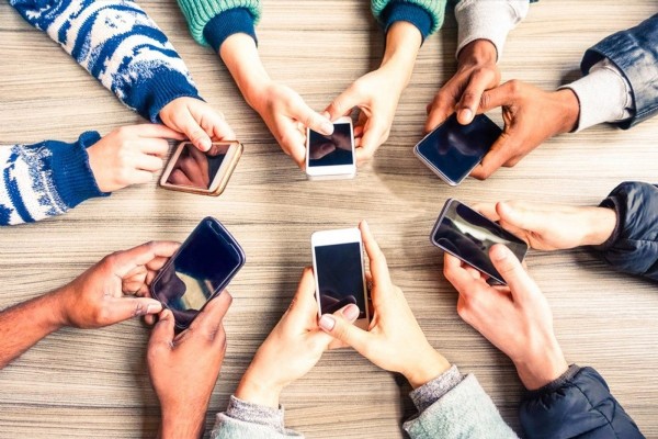 Telefon kullanan herkesi ilgilendiriyor: Haftada bir kez mutlaka kapatmak gerekiyor!