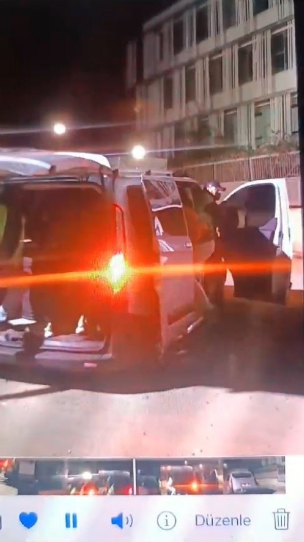 İstanbul'da işçi gibi girdikleri inşaatı soydular