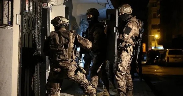 Van'da terör operasyonu: 20 kişi yakalandı