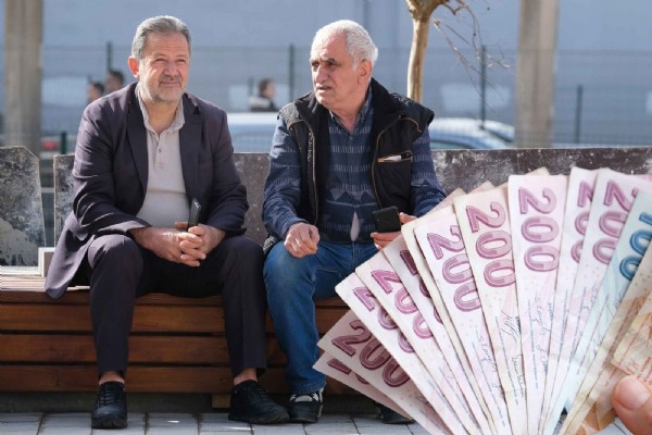SGK uzmanı açıkladı: Memur ve memur emeklileri ne kadar zam alacak?