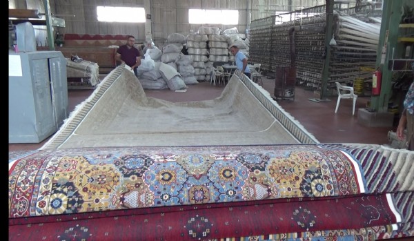 DEMİRCİLİ HALICILAR, EMEVİ CAMİSİ’NİN HALILARINI DOKUMAYA TALİP