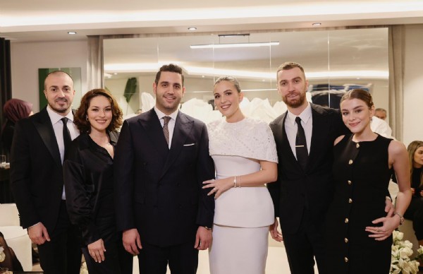 Sinan Engin'in kızı nişanlandı! İşte mutluluk dolu o anlar...