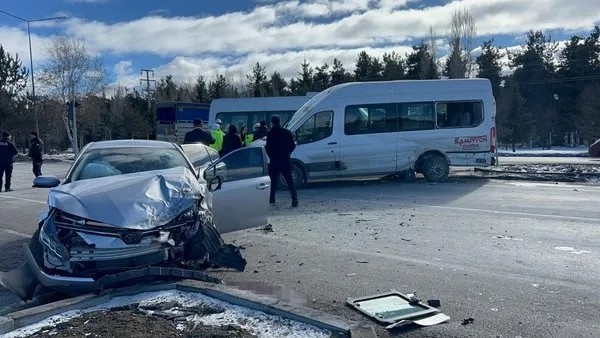 Erzurum’da trafik kazası: 6 yaralı