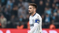 Dusan Tadic, taraftarı ıslıkladığına pişman etti Haberi