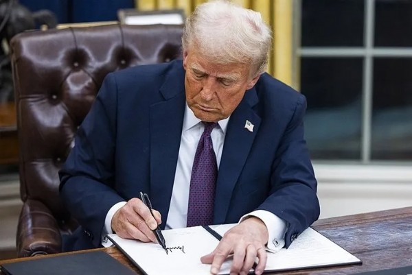 Trump LGBT lobisine savaş açtı! ABD ordusunda değişim kapıda: Hepsi geri alınacak