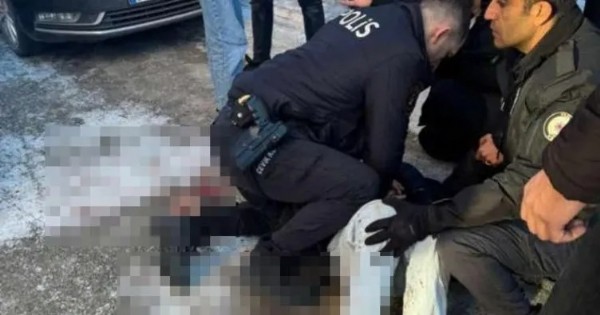 Van'da kan donduran olay! Halısaha sonrası takımlar birbirine girdi! 1 ölü 1 yaralı!