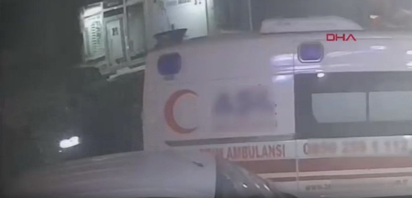 İstanbul'da ambulansa silahlı saldırı