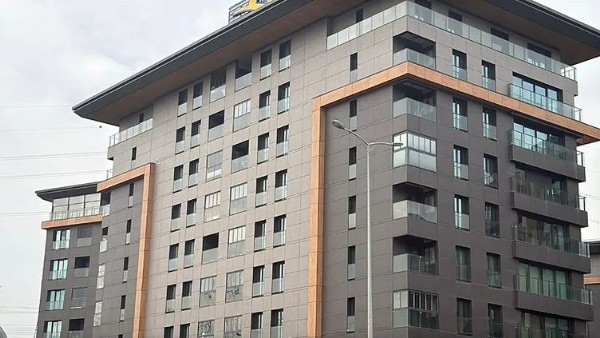 İstanbul’da İsveçli vahşeti: 1 kişiyi öldürdü, yanındaki kadını yaraladı, skuterle kaçtı!