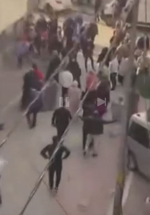 Düğünde 'takı töreni' kavgası! Güçlükle ayırdılar