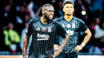 Beşiktaş'ta beklenen ayrılık gerçekleşiyor! Bugün imzaya gidecek Haberi