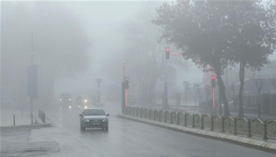 Edirne'de dünden bu yana sis etkili oluyor