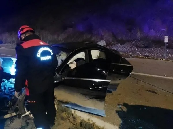 Kahramanmaraş'ta feci kaza! Otomobil iş makinesine çarptı: 1 ölü