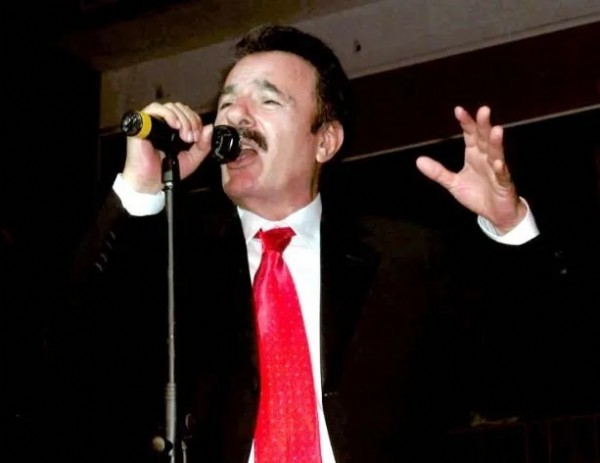 Bakan Ersoy'dan Ferdi Tayfur açıklaması! 'Büyük bir ismi kaybettik'