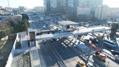 İBB’ye Yenibosna metrobüs durağı tepkisi! Vatandaşlardan 6 aydır bitmeyen tadilata isyan etti: Sözler tutulmadı!