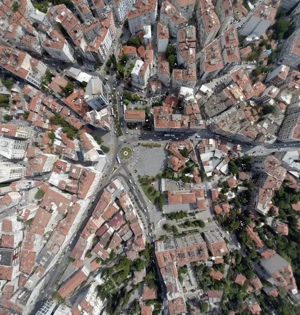 İzmir’in en borçsuz belediyesi de satıyor: Bornova Belediyesi 11 taşınmazını satışa çıkardı!