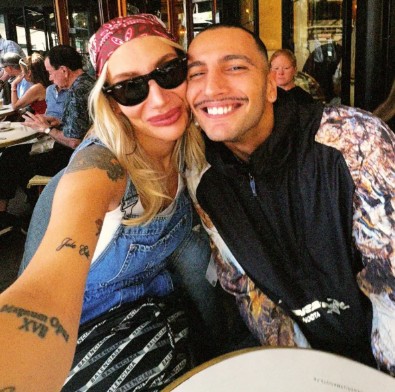 12 Yaş Küçük Sevgilisiyle Sözleniyor!